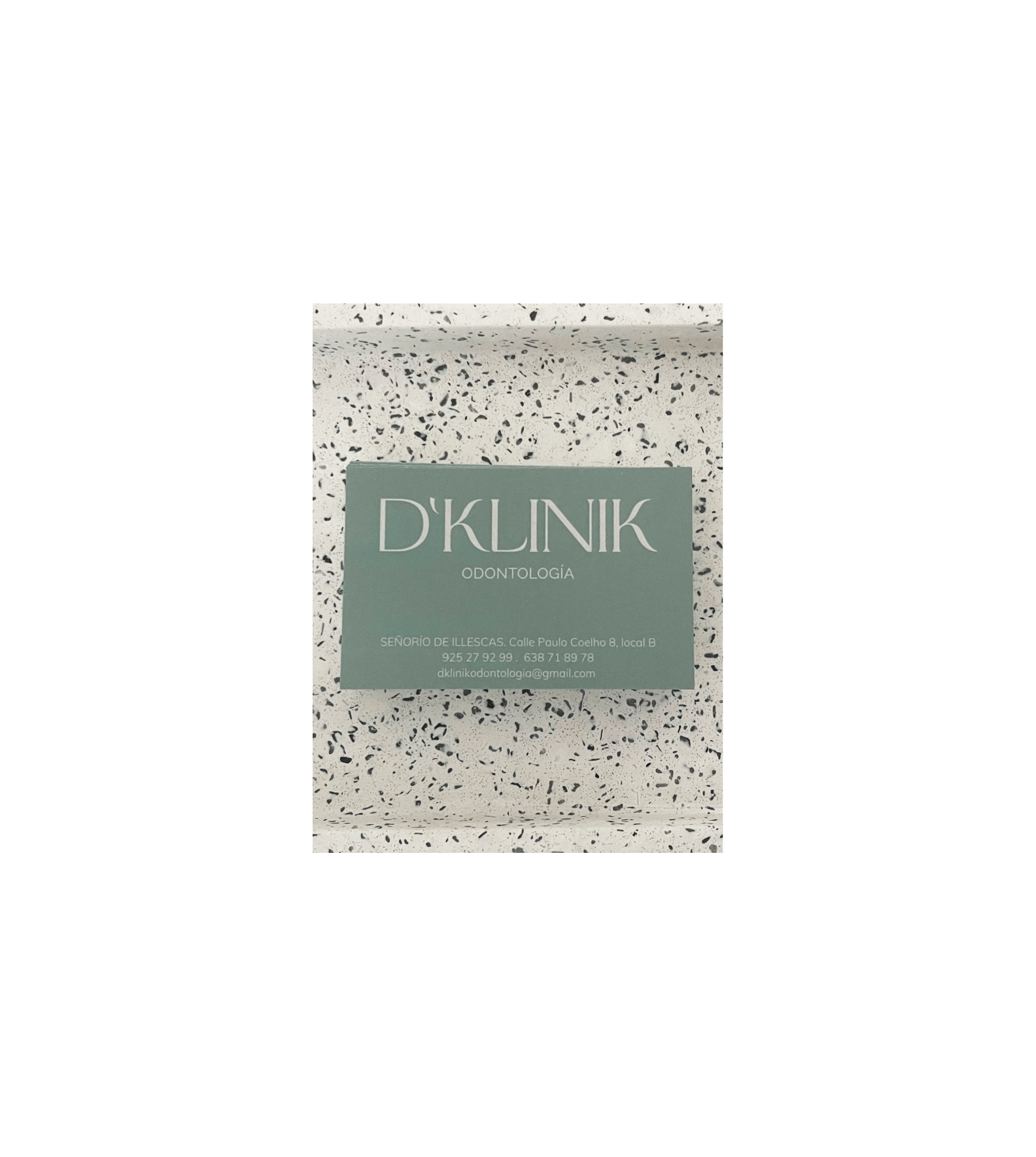 01-branding-dklinik-odontologia-lamarestudio